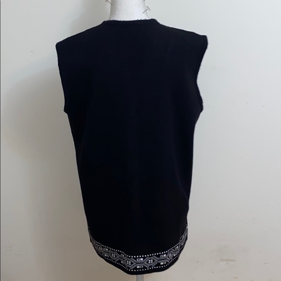 Wool Vest 🖤 - Picture 3 of 3